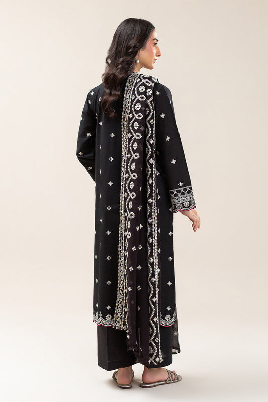 3 PIECE EMBROIDERED LAWN SUIT (LUXURY PRET)