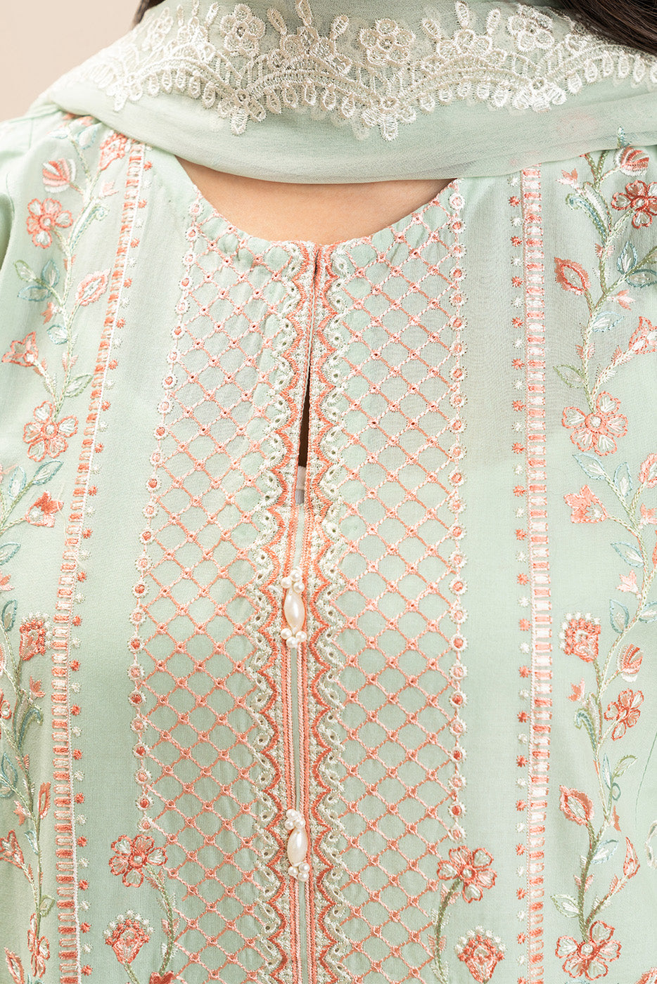 3 PIECE EMBROIDERED LAWN SUIT (LUXURY PRET)