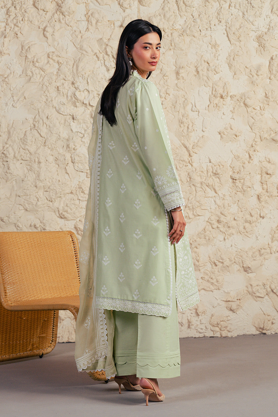 3 PIECE EMBROIDERED LAWN SUIT-MINT FROST (UNSTITCHED)
