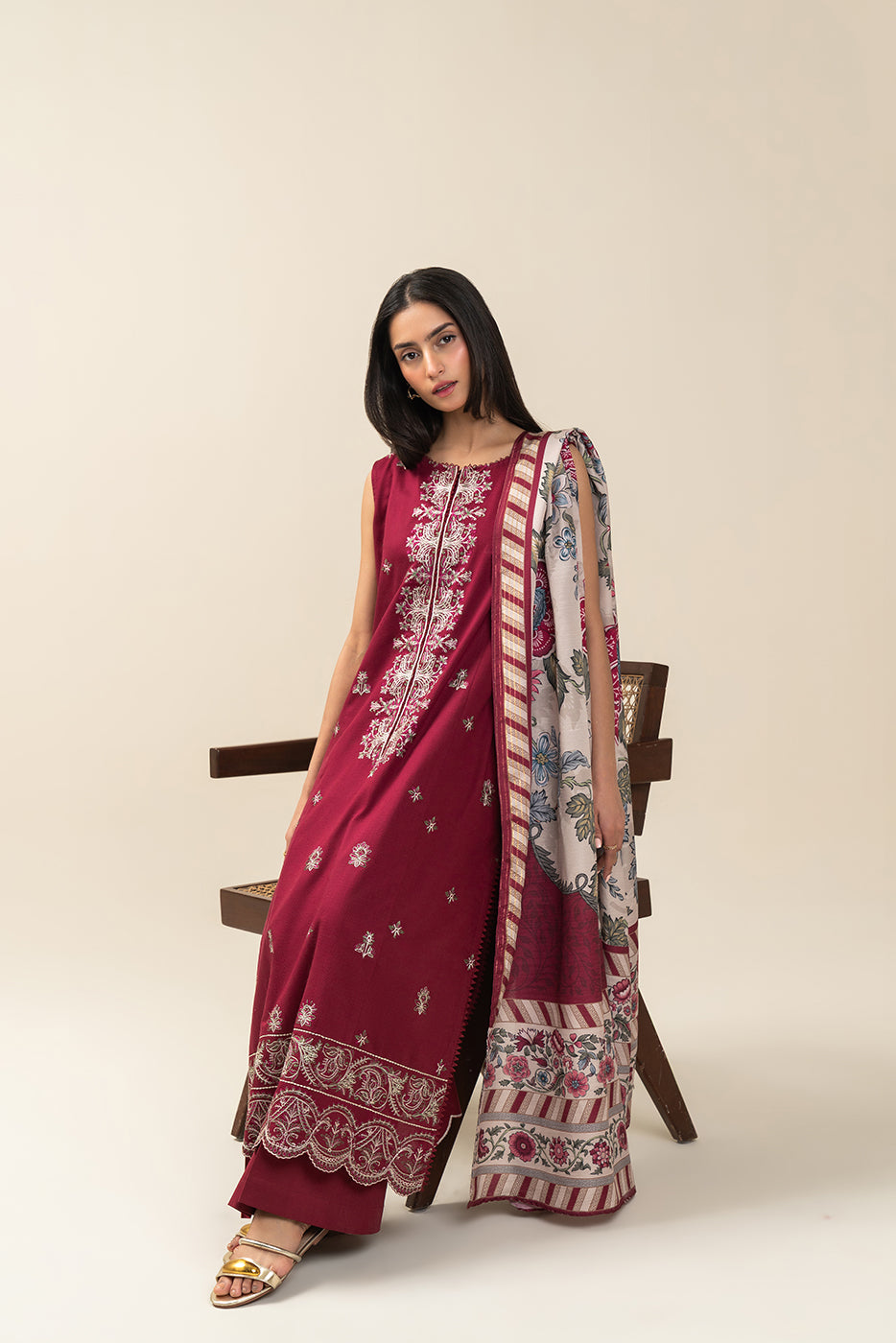 3 PIECE EMBROIDERED  TEXTURED LAWN SUIT-ROUGE MAJESTY (UNSTITCHED)