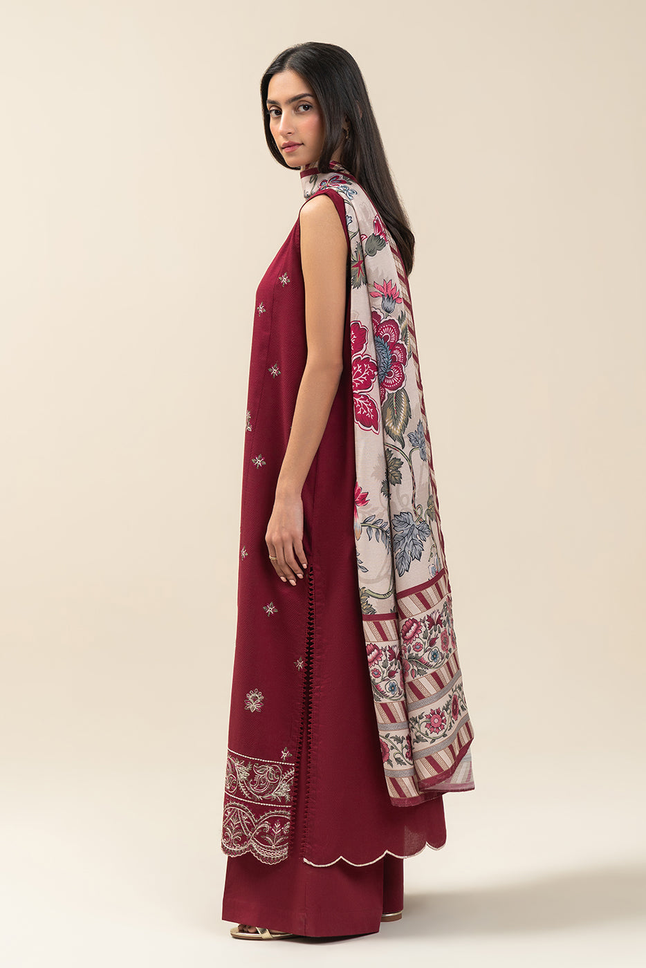 3 PIECE EMBROIDERED  TEXTURED LAWN SUIT-ROUGE MAJESTY (UNSTITCHED)