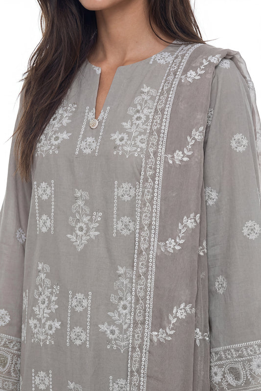 3 PIECE EMBROIDERED LAWN SUIT (PRET)