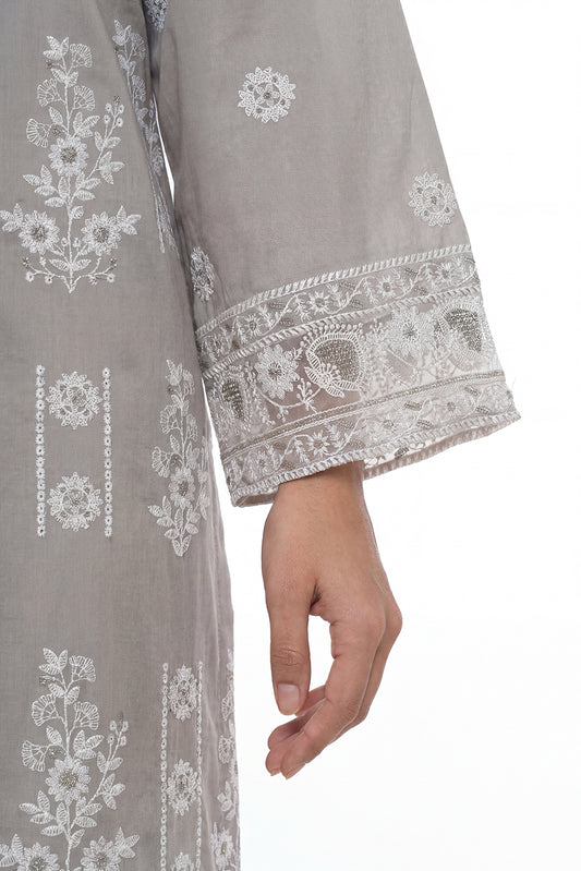 3 PIECE EMBROIDERED LAWN SUIT (PRET)