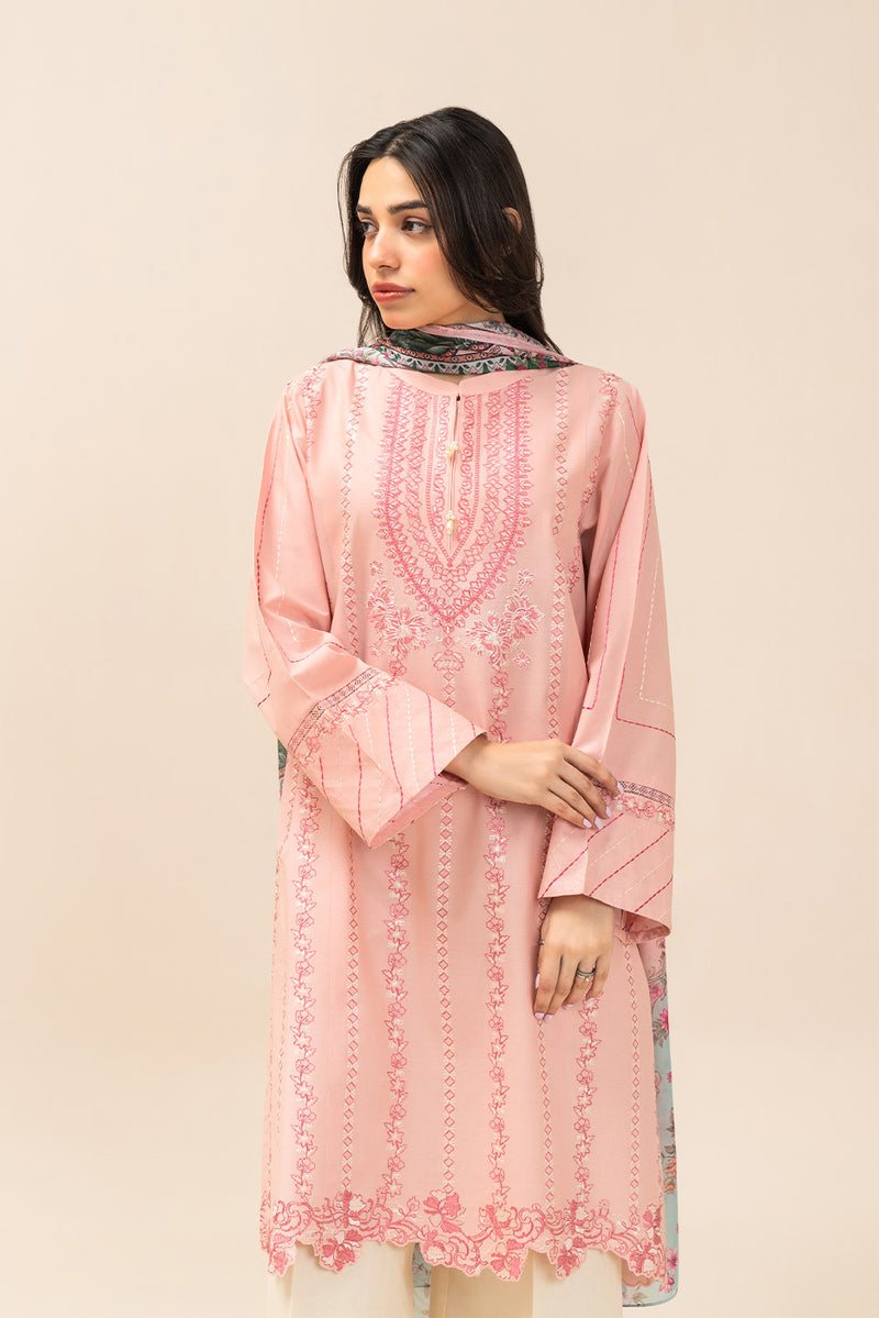Avail Best Sale On Unstitched Clothes For Women in Pakistan