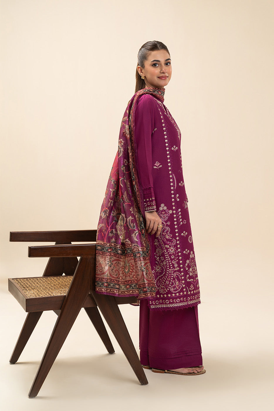 3 PIECE EMBROIDERED LAWN SUIT-PLUM MAJESTY (UNSTITCHED)