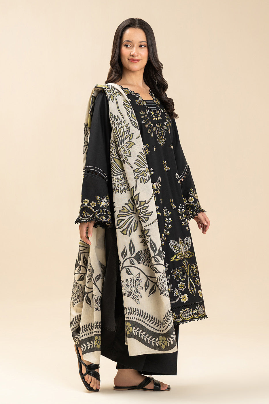 3 PIECE EMBROIDERED LAWN SUIT-SABLE CHIC (UNSTITCHED)