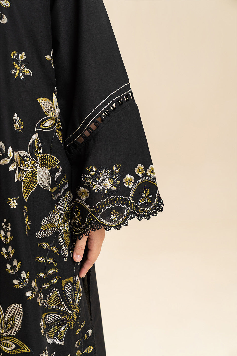 3 PIECE EMBROIDERED LAWN SUIT-SABLE CHIC (UNSTITCHED)