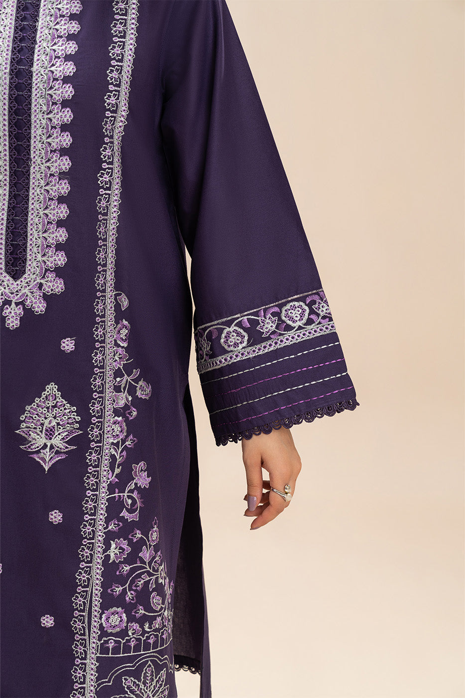 3 PIECE EMBROIDERED LAWN SUIT-REGAL ETHNIC (UNSTITCHED)