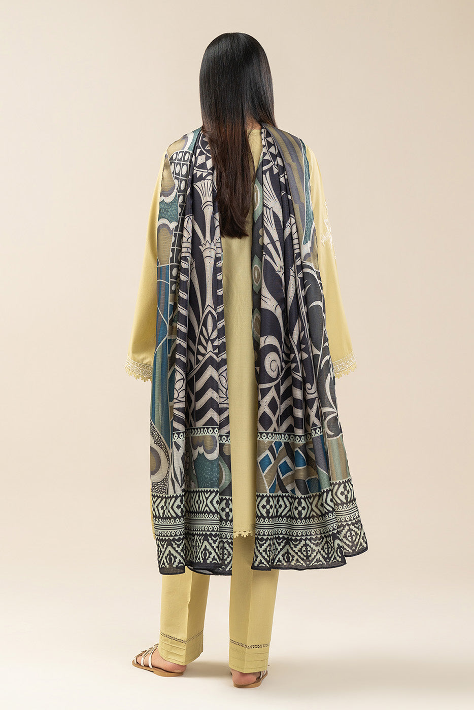 3 PIECE EMBROIDERED LAWN SUIT-SOFT VEIL (UNSTITCHED)