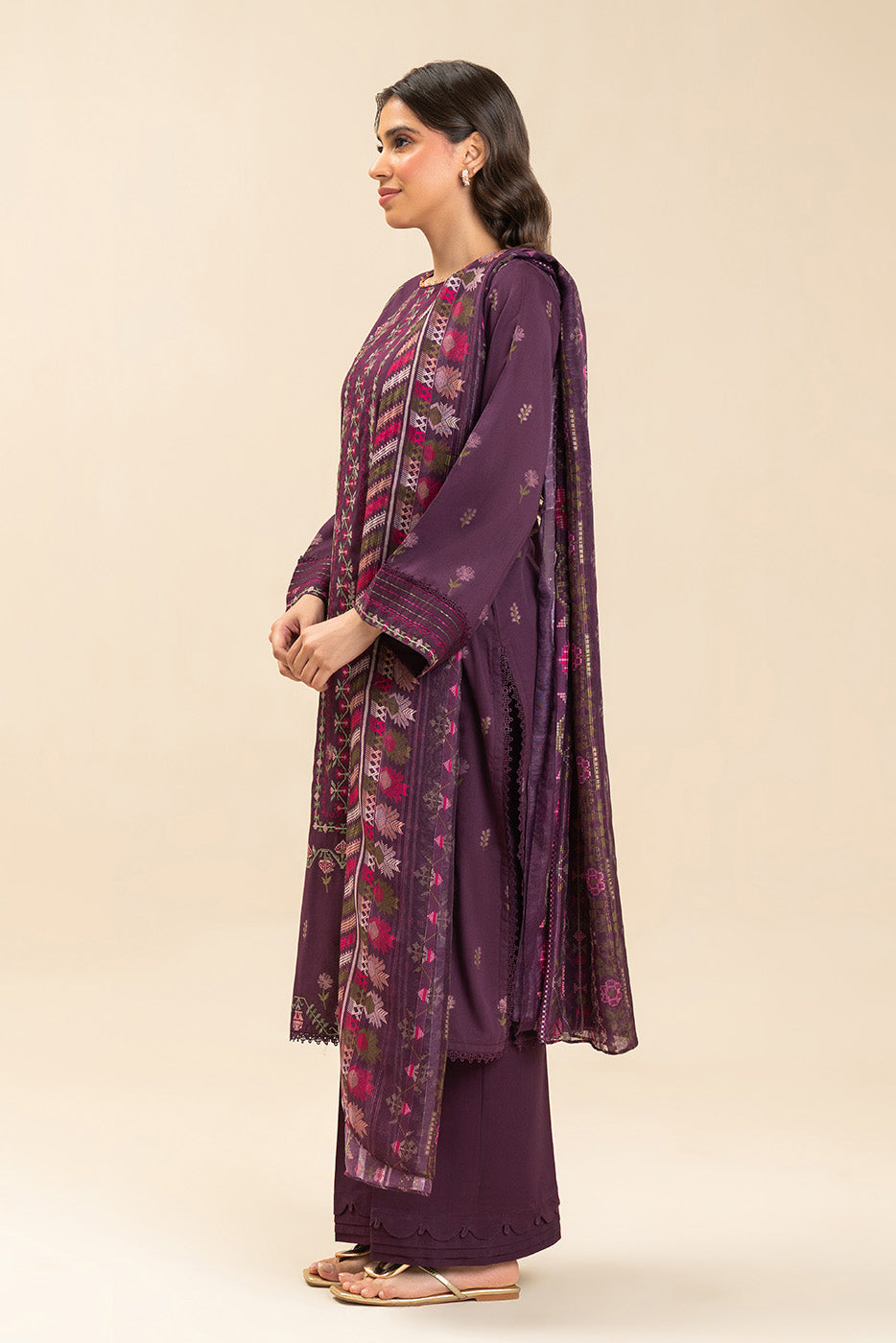 3 PIECE EMBROIDERED LAWN SUIT-AMETHYST BLOOM (UNSTITCHED)
