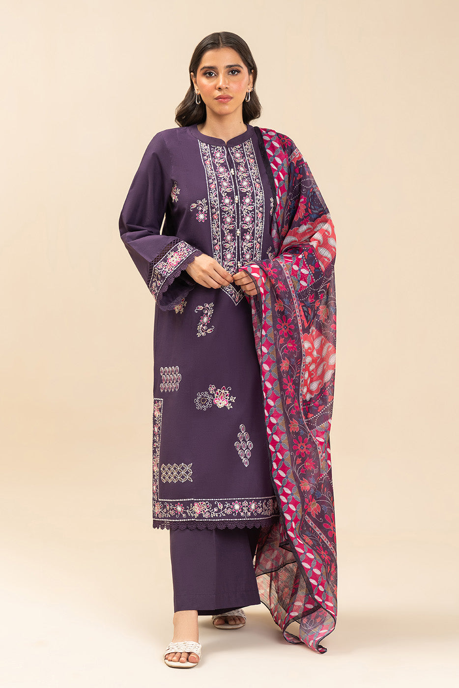 3 PIECE EMBROIDERED LAWN SUIT-IMPERIAL PLUM (UNSTITCHED)
