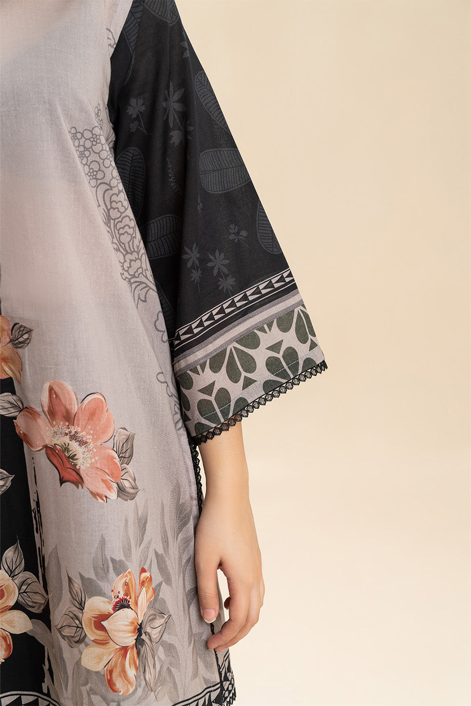 3 PIECE PRINTED LAWN SUIT-AXIS BLOOM (UNSTITCHED)
