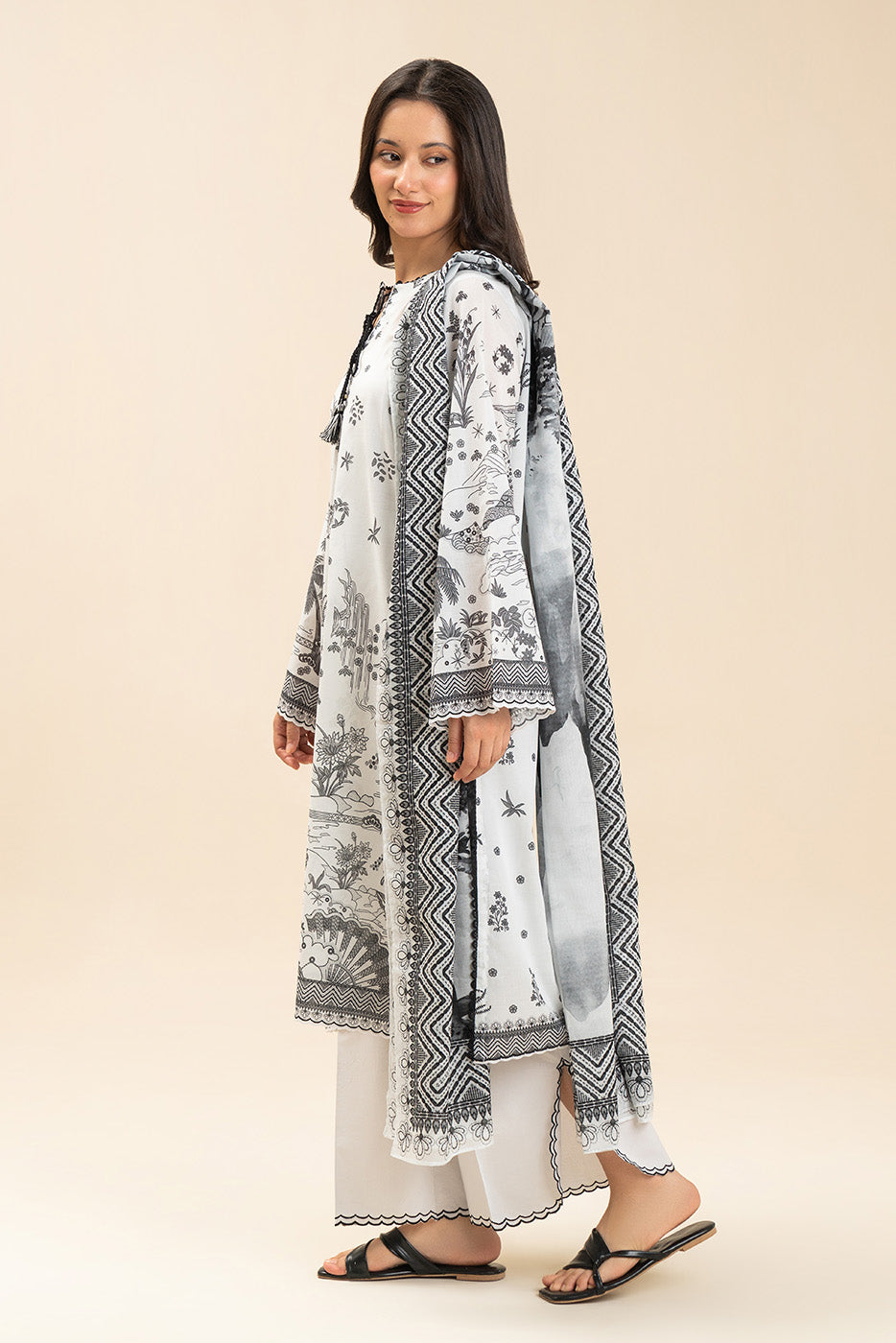 3 PIECE PRINTED LAWN SUIT-HERITAGE NOIR (UNSTITCHED)