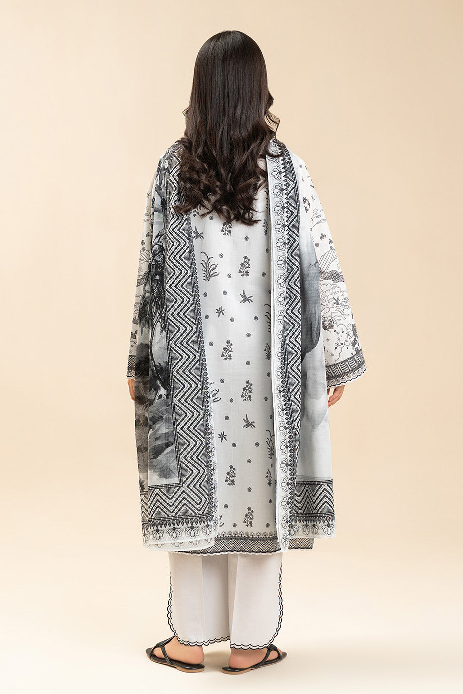 3 PIECE PRINTED LAWN SUIT-HERITAGE NOIR (UNSTITCHED)