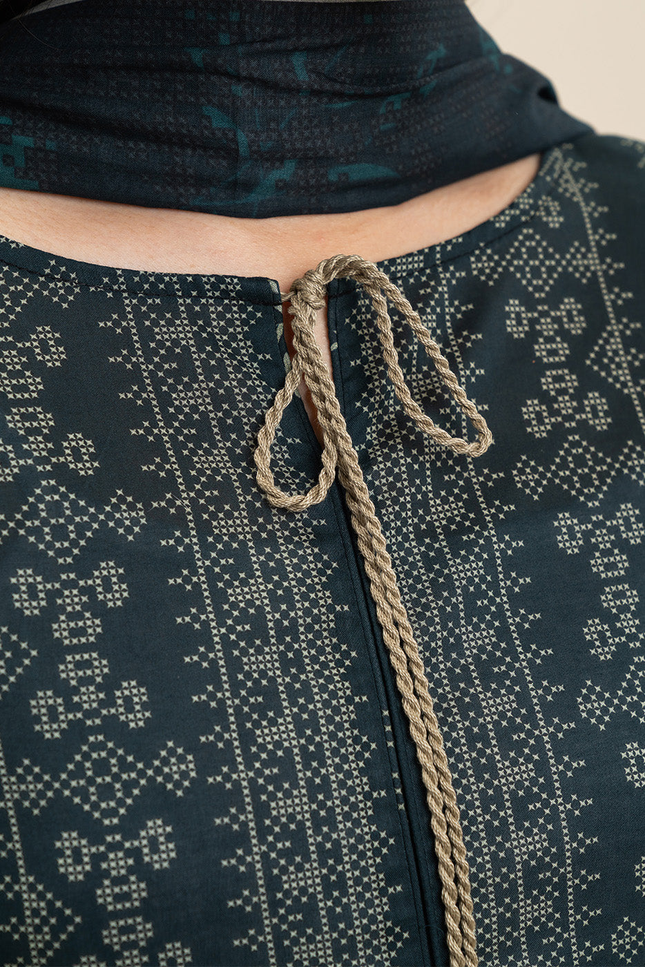 3 PIECE PRINTED LAWN SUIT-ROSETTE ROUGE (UNSTITCHED)