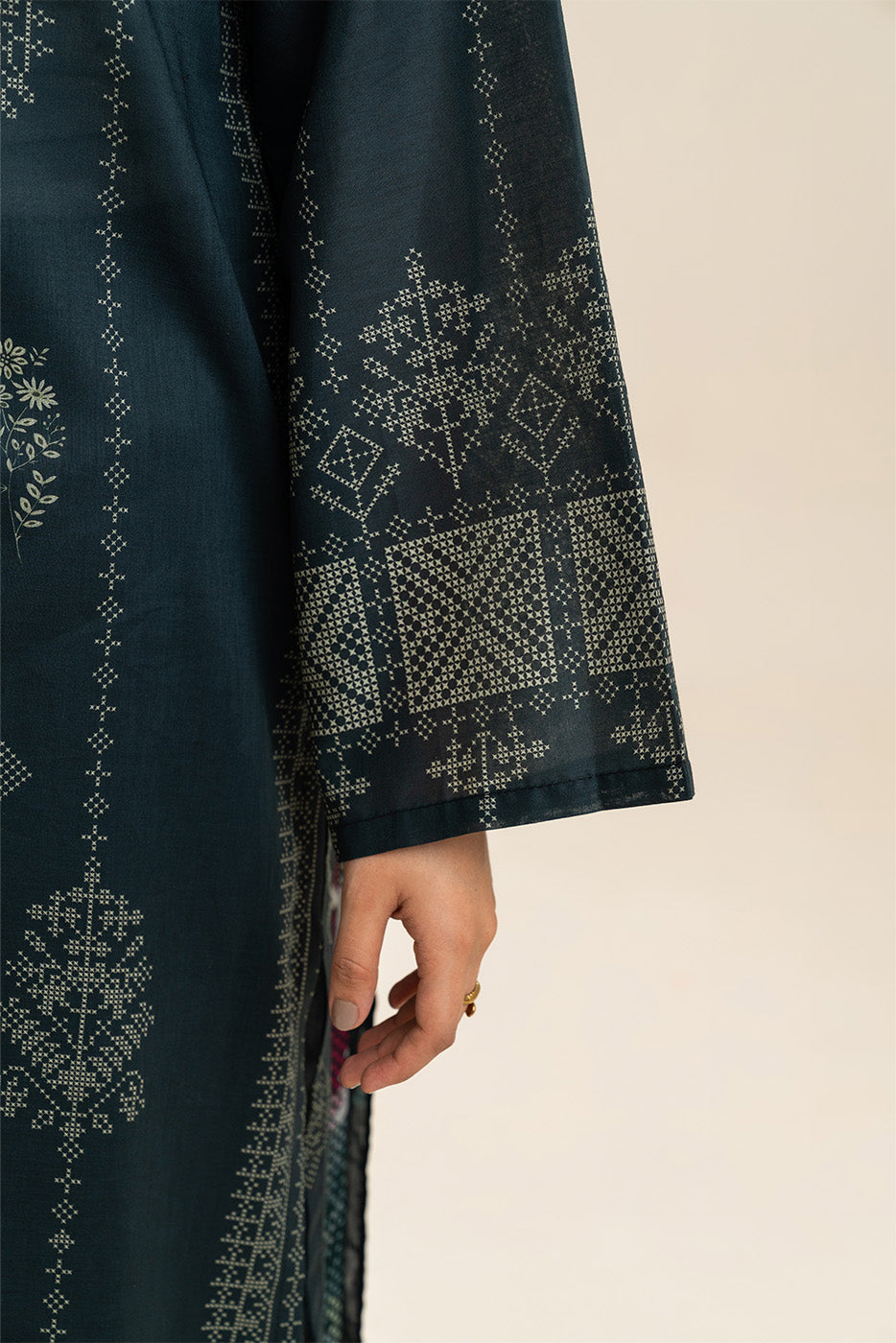 3 PIECE PRINTED LAWN SUIT-ROSETTE ROUGE (UNSTITCHED)