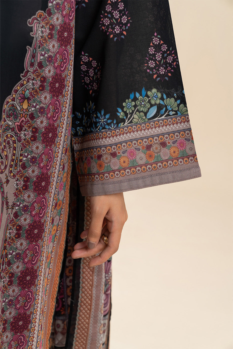 3 PIECE PRINTED LAWN SUIT-BLACK CYPRESS (UNSTITCHED)