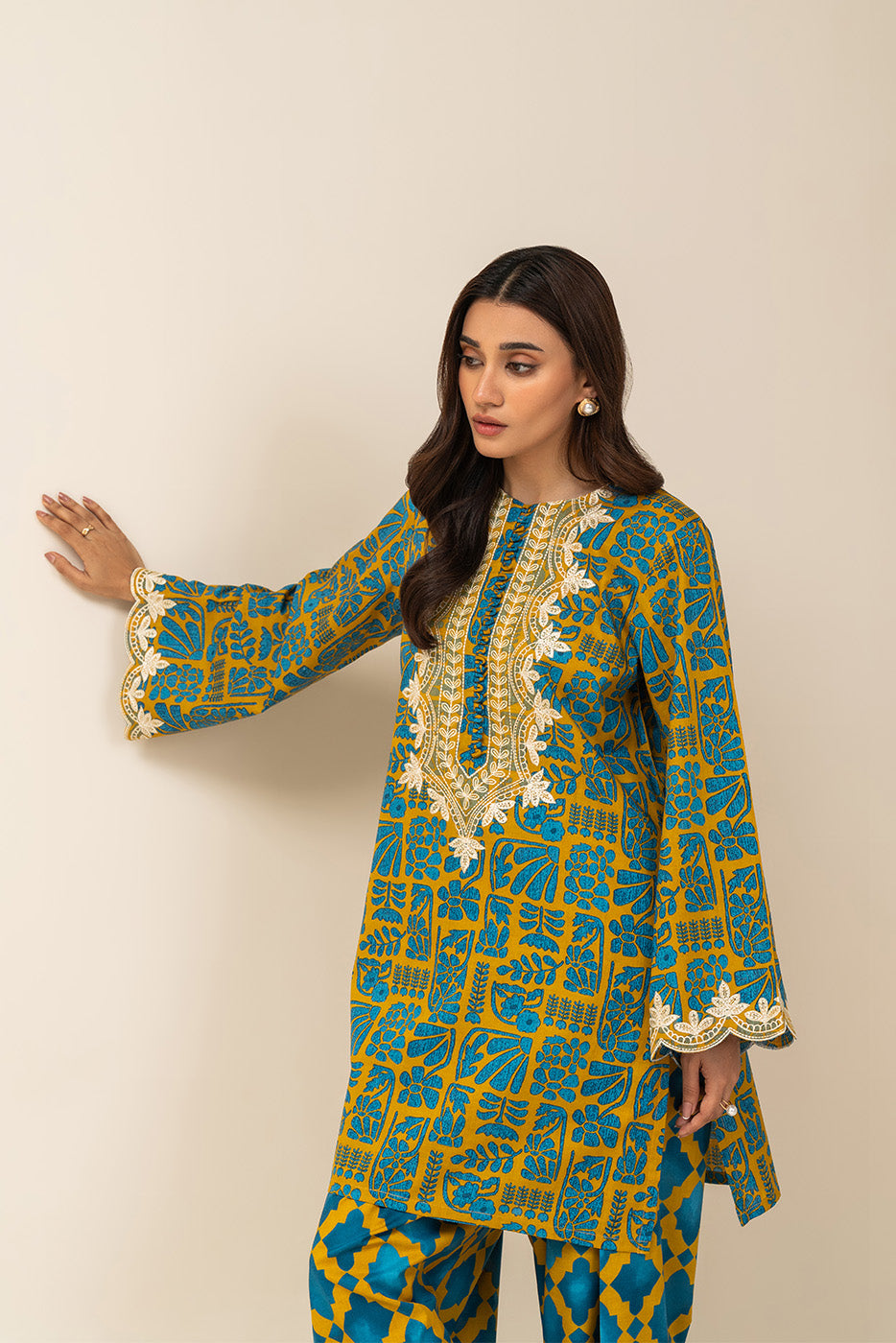 2 PIECE EMBROIDERED LAWN SUIT-AMBER MAZE (UNSTITCHED)
