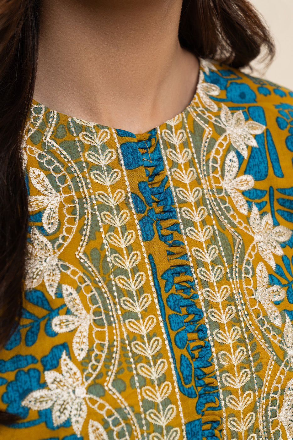 2 PIECE EMBROIDERED LAWN SUIT-AMBER MAZE (UNSTITCHED)