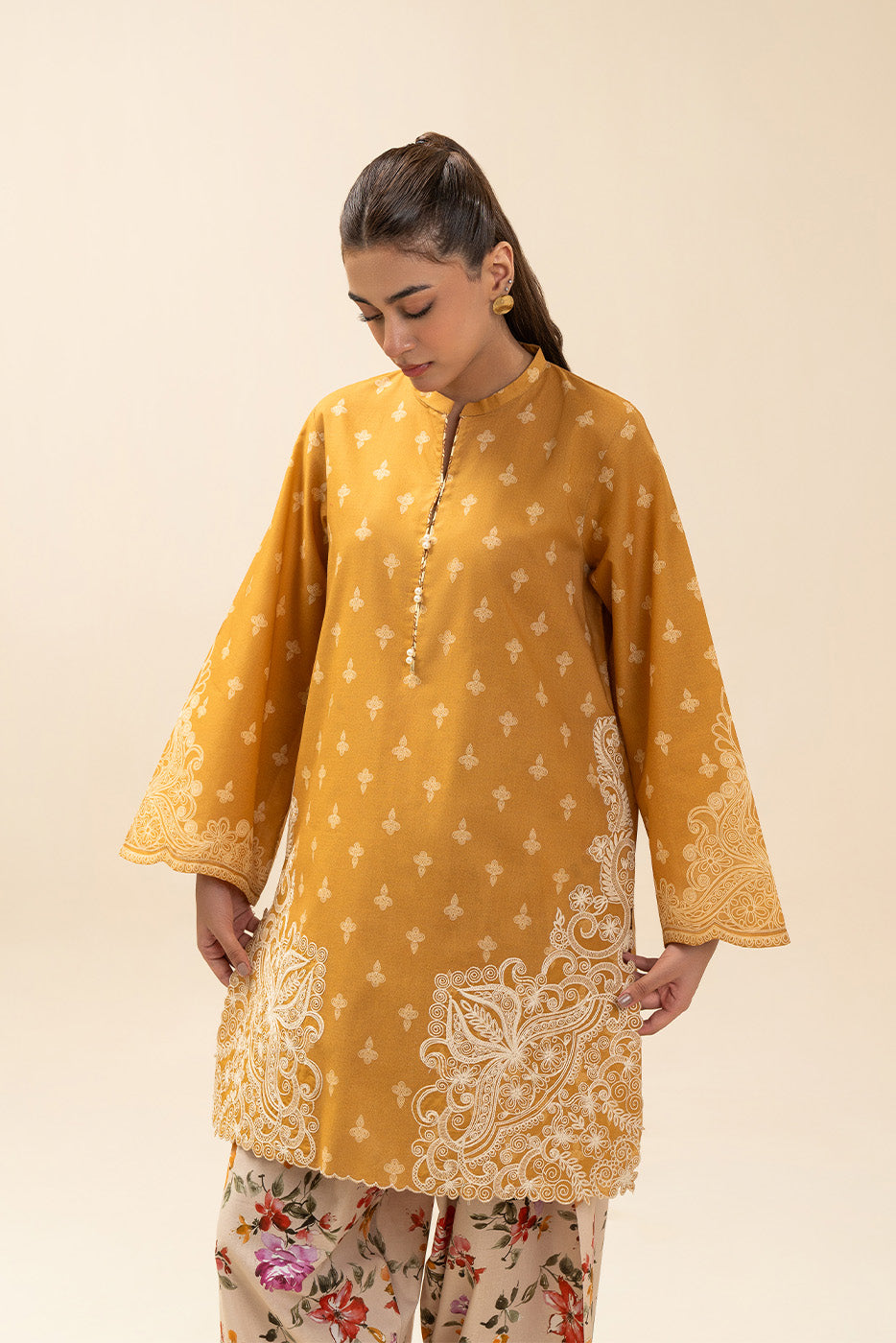2 PIECE EMBROIDERED LAWN SUIT-BLOOMING GLAZE (UNSTITCHED)