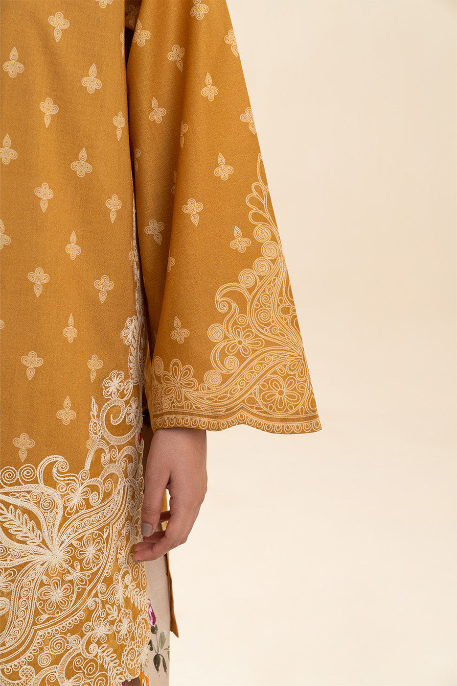 2 PIECE EMBROIDERED LAWN SUIT-BLOOMING GLAZE (UNSTITCHED)
