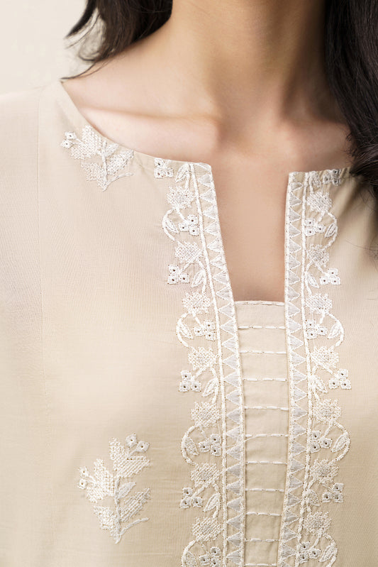 3 PIECE EMBROIDERED LAWN SUIT-IVORY GARDEN (UNSTITCHED)