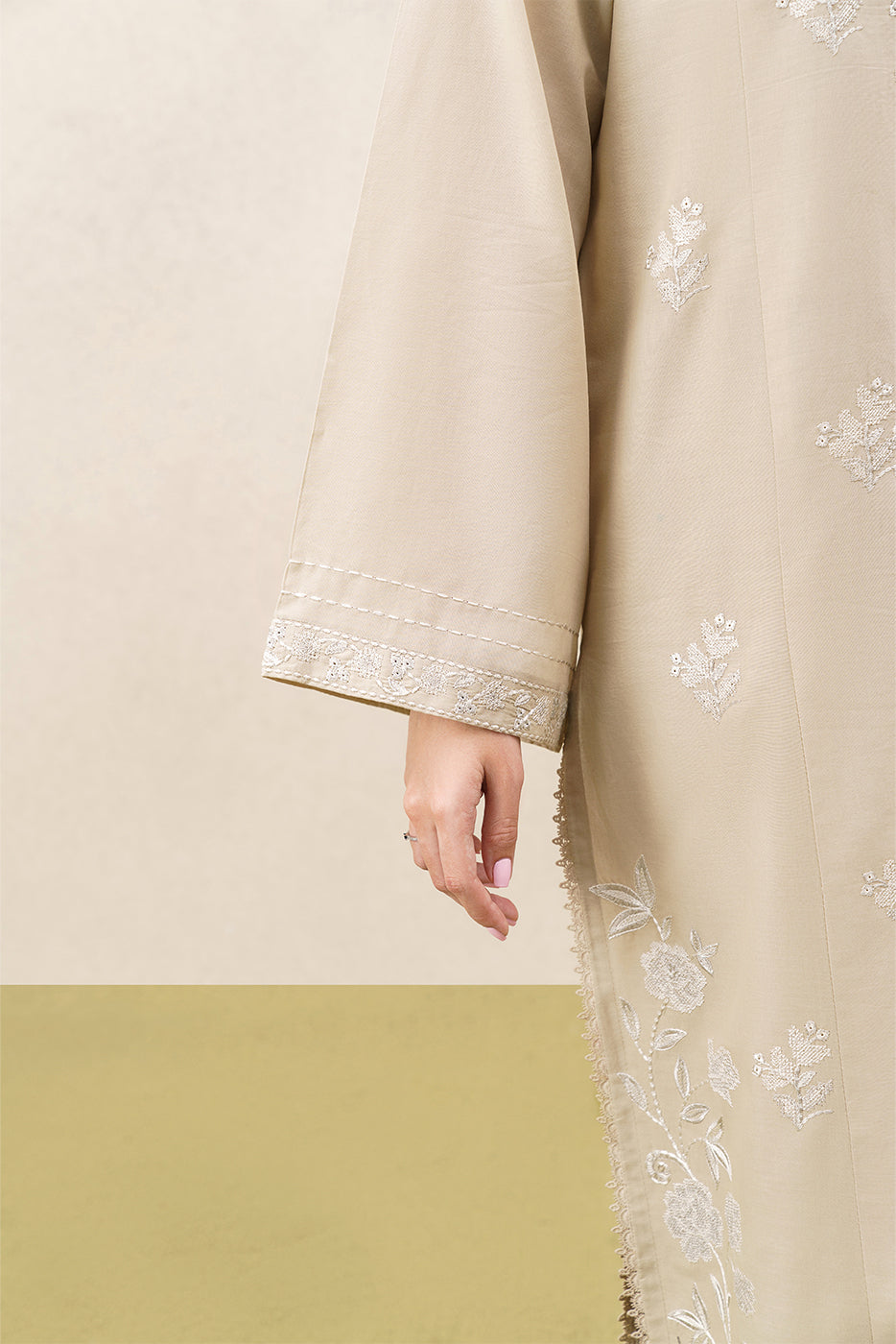 3 PIECE EMBROIDERED LAWN SUIT-IVORY GARDEN (UNSTITCHED)