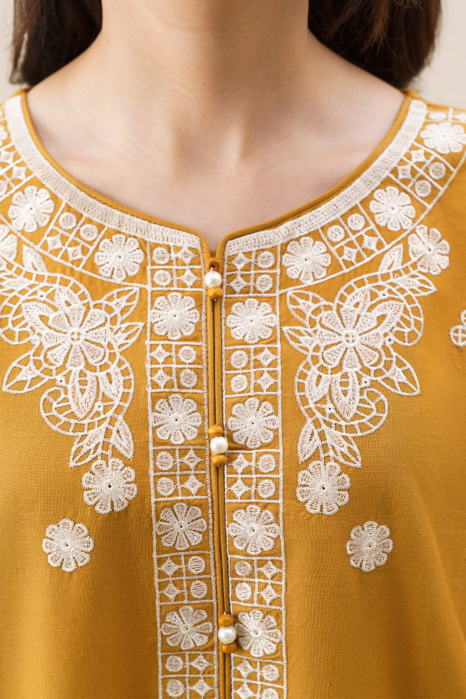 3 PIECE EMBROIDERED LAWN SUIT-WOVEN PITCHER (UNSTITCHED)