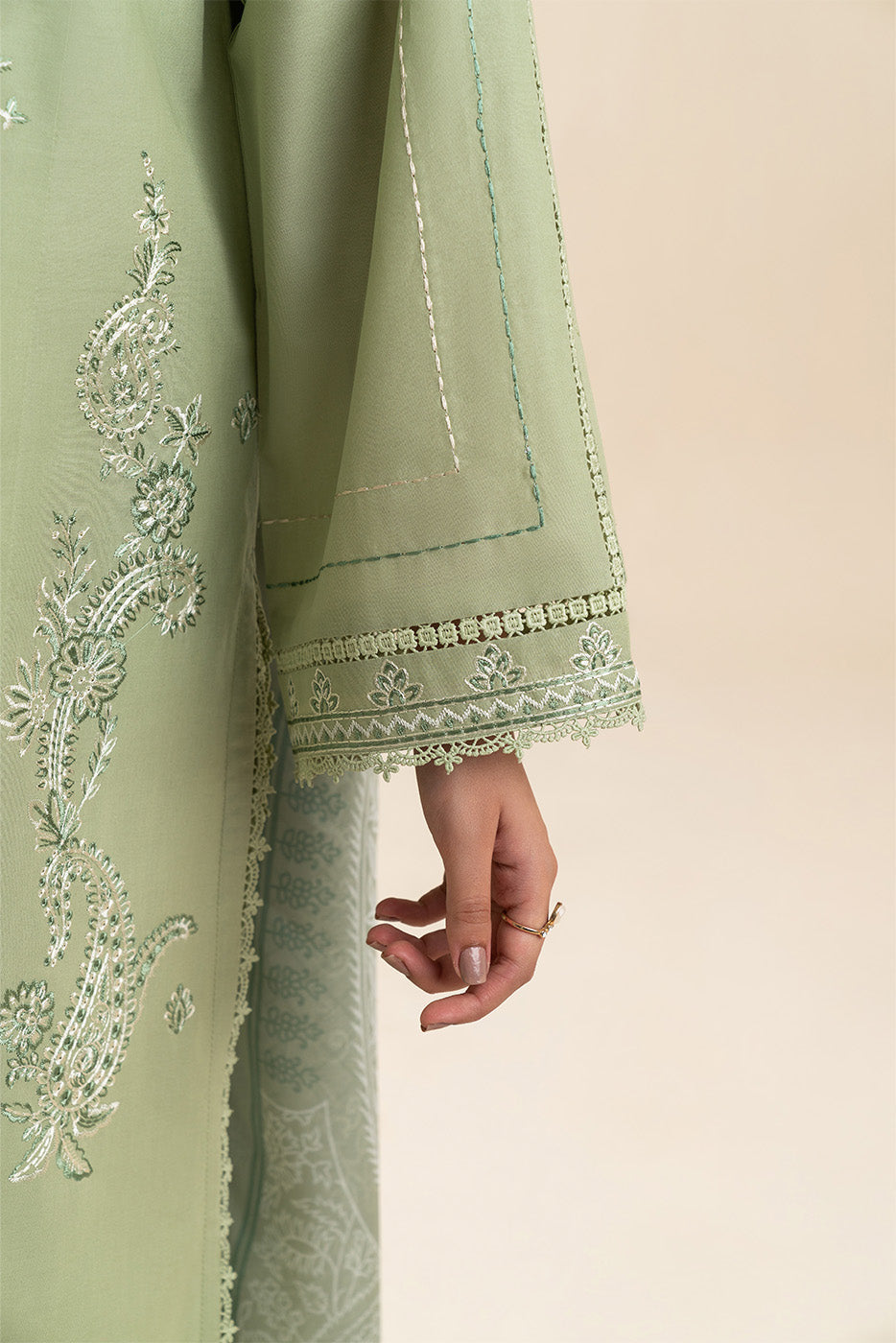 3 PIECE EMBROIDERED LAWN SUIT-GREEN SMOKE (UNSTITCHED)