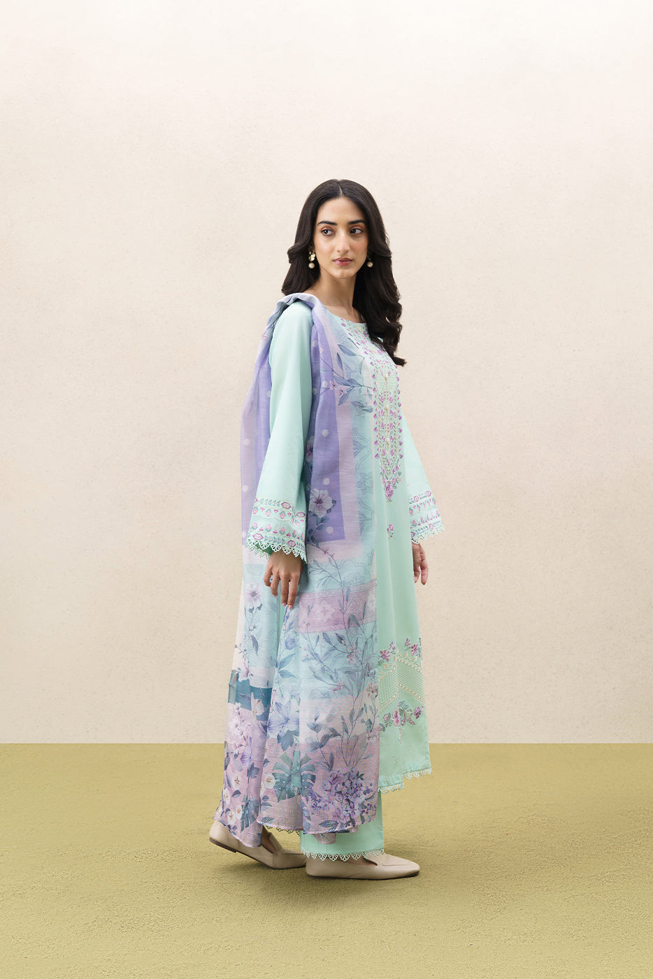 3 PIECE EMBROIDERED LAWN SUIT-SERENE PETAL (UNSTITCHED)