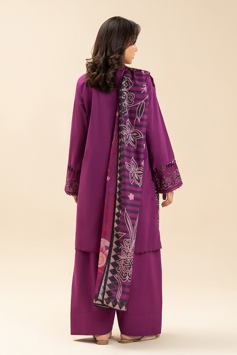 3 PIECE EMBROIDERED LAWN SUIT-FUSCHIA FUZZ (UNSTITCHED)