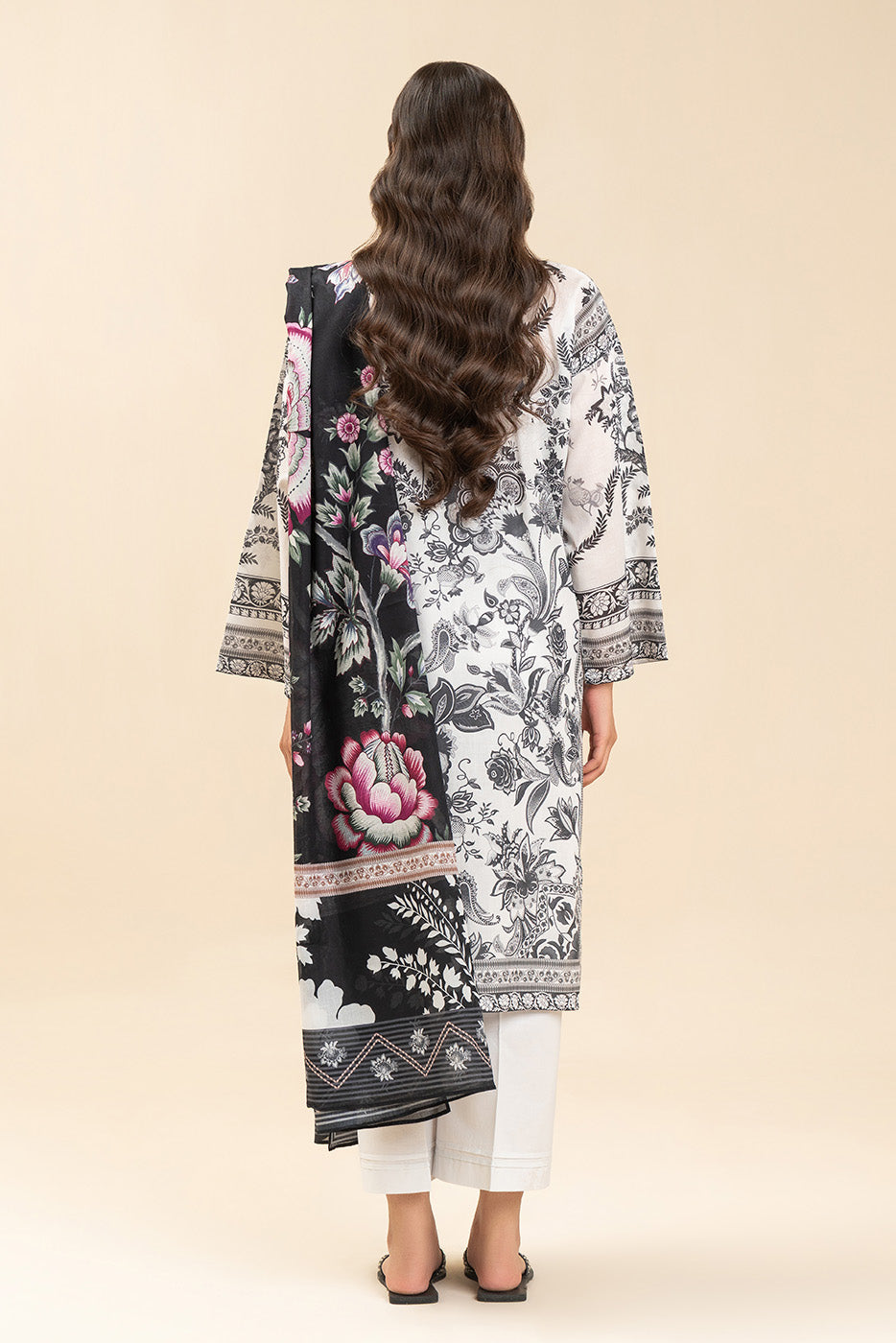 3 PIECE PRINTED LAWN SUIT-MANOR GARDEN (UNSTITCHED)