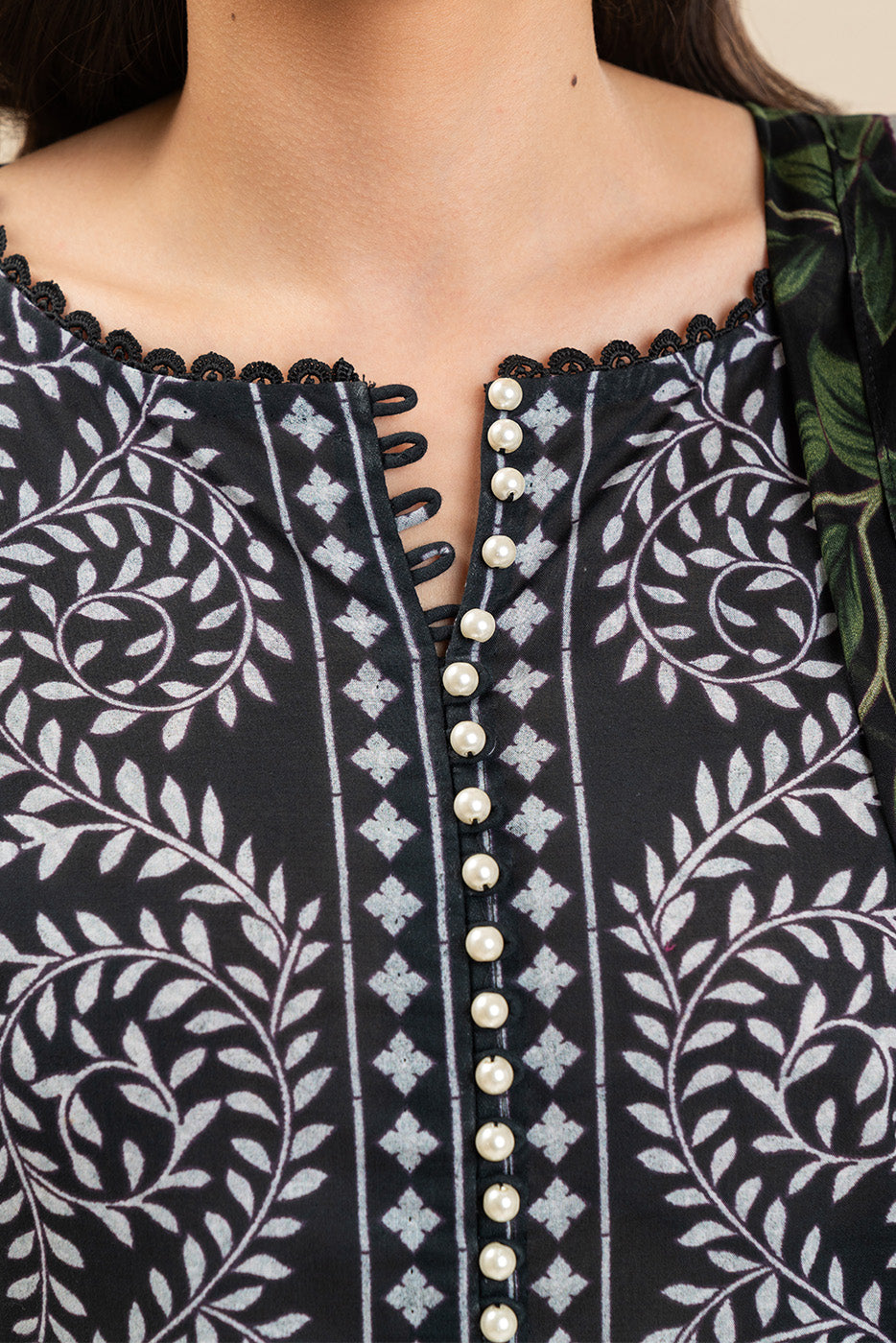 3 PIECE PRINTED LAWN SUIT-OBSIDIAN BLOOM (UNSTITCHED)