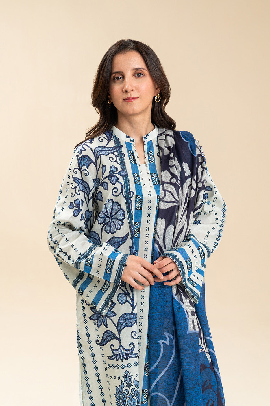 3 PICE PRINTED LAWN SUIT-MAGICIANS BLUE (UNSTITCHED)