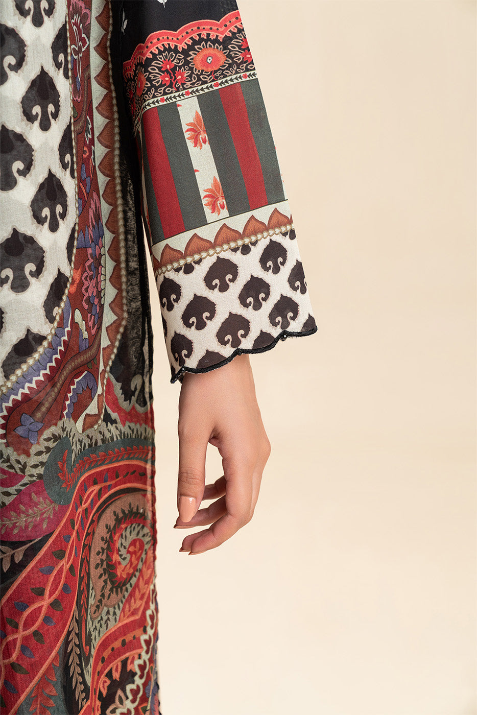 3 PIECE PRINTED LAWN SUIT-SOMBER BLACK (UNSTITCHED)