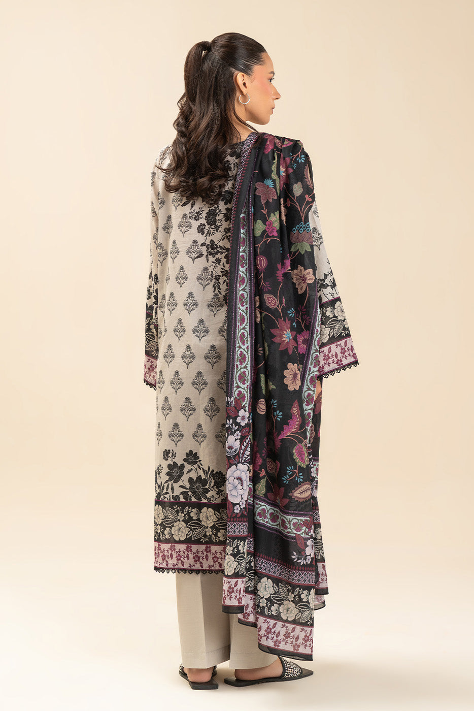 3 PIECE PRINTED LAWN SUIT-WHIMSICAL FLORET (UNSTITCHED)