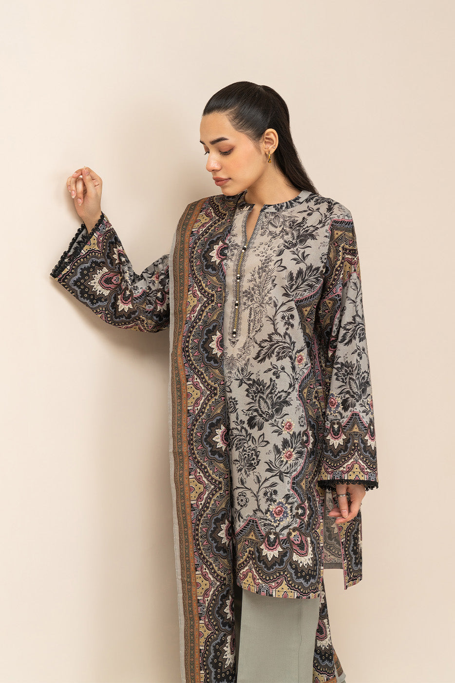 3 PIECE PRINTED LAWN SUIT-WHIMSICAL SAGE (UNSTITCHED)