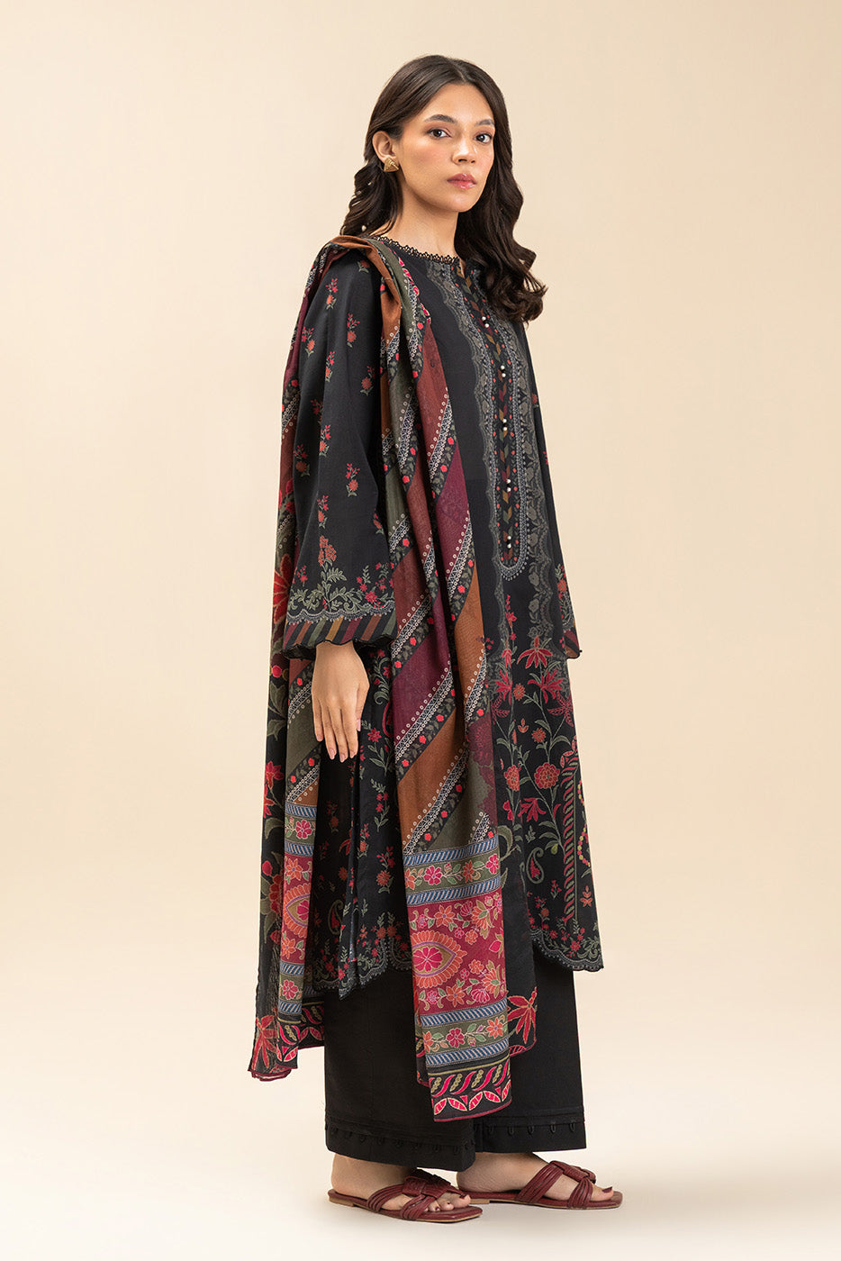 3 PIECE PRINTED LAWN SUIT-BLACK BURGEON (UNSTITCHED)