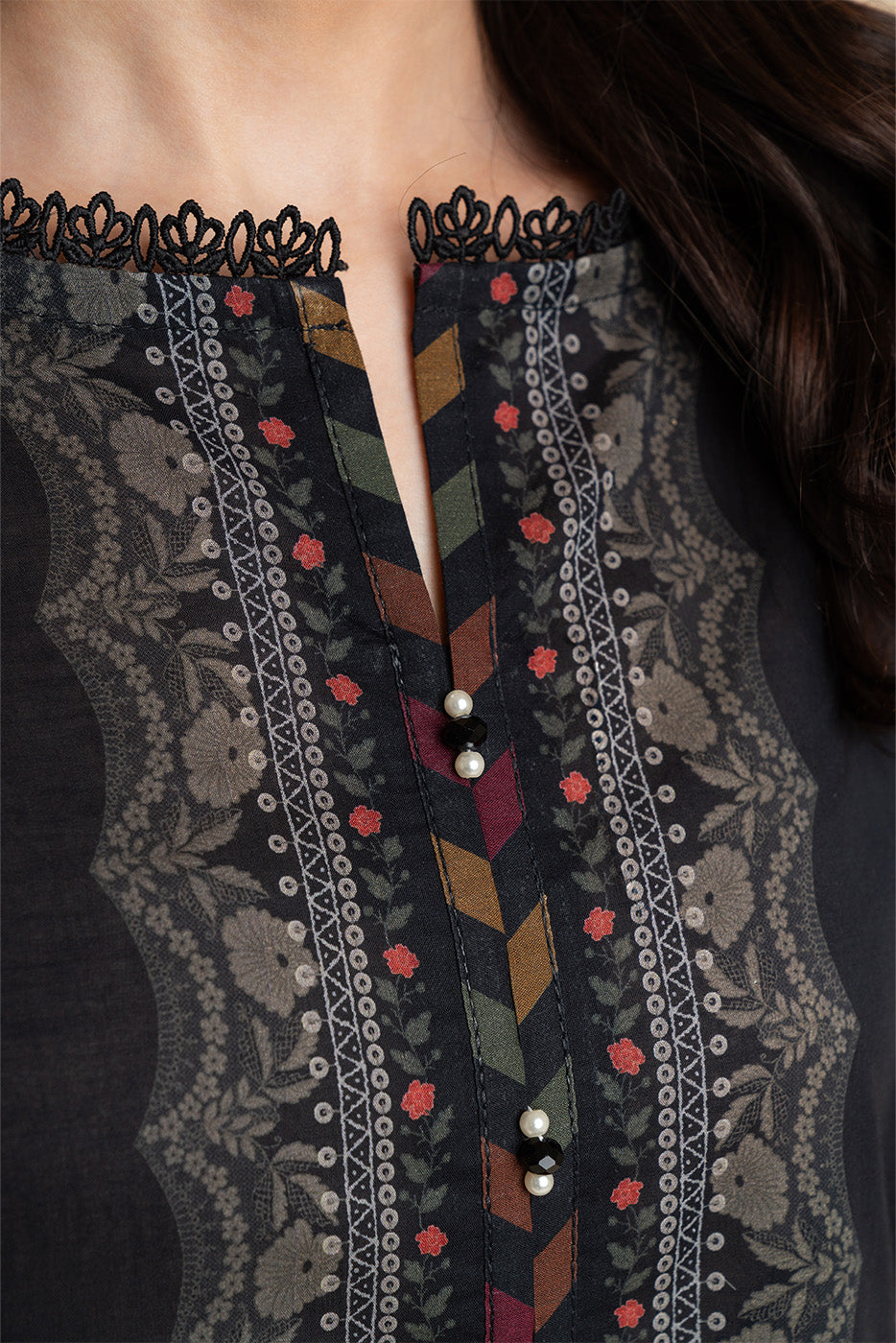 3 PIECE PRINTED LAWN SUIT-BLACK BURGEON (UNSTITCHED)