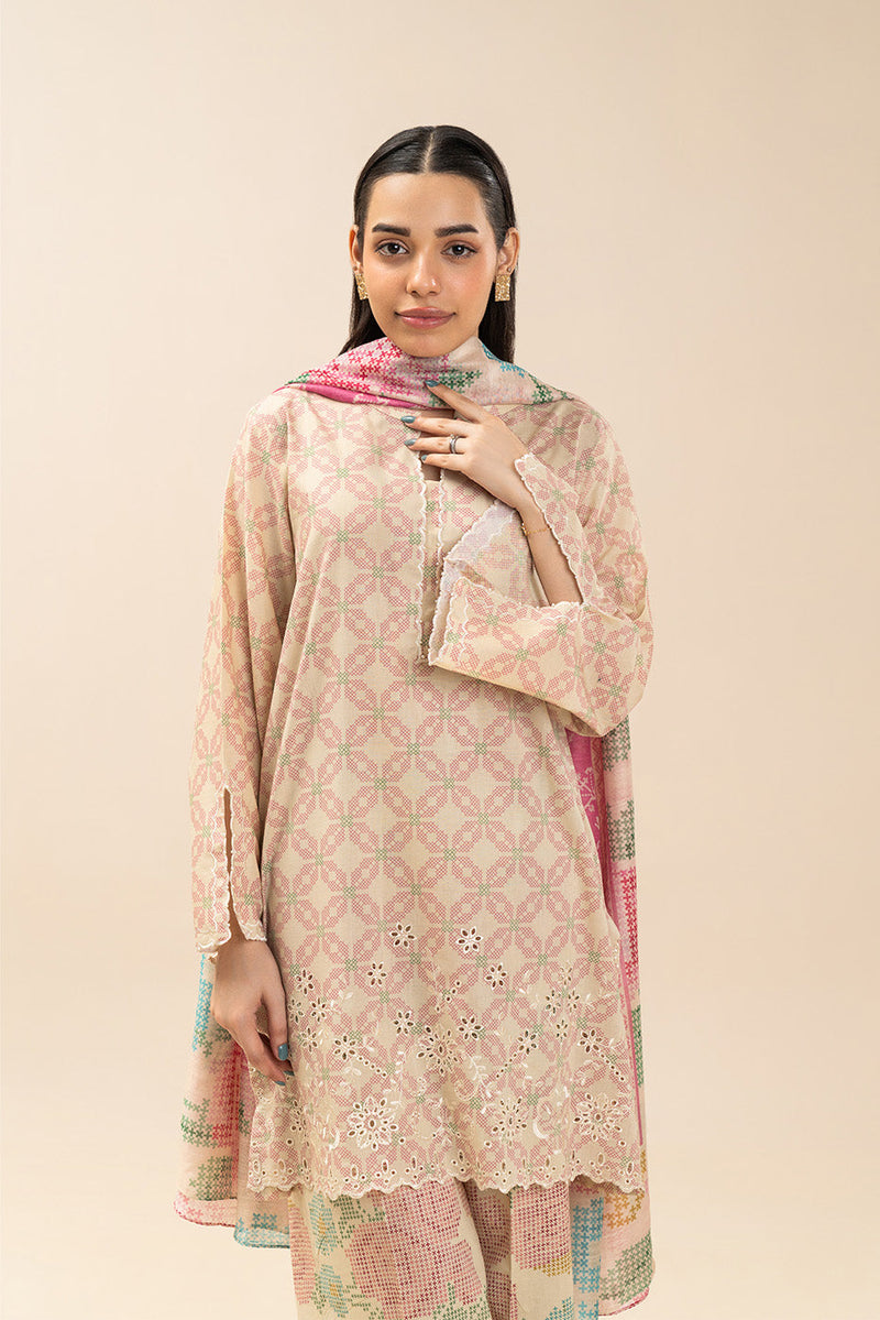 Avail Best Sale On Unstitched Clothes For Women in Pakistan