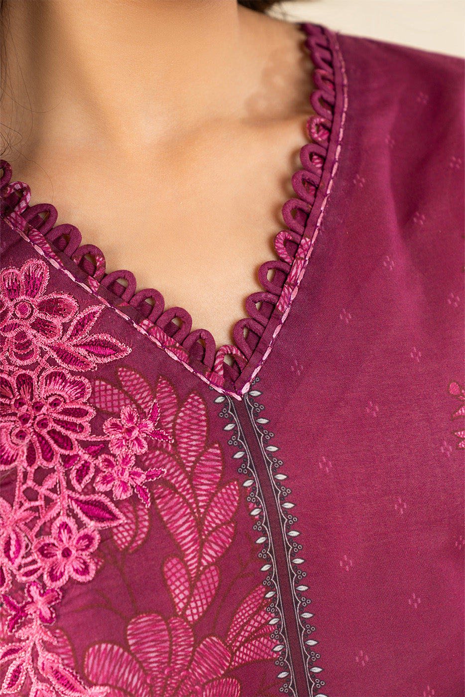 3 PIECE EMBROIDERED LAWN SUIT-PLUM WHISPER (UNSTITCHED)