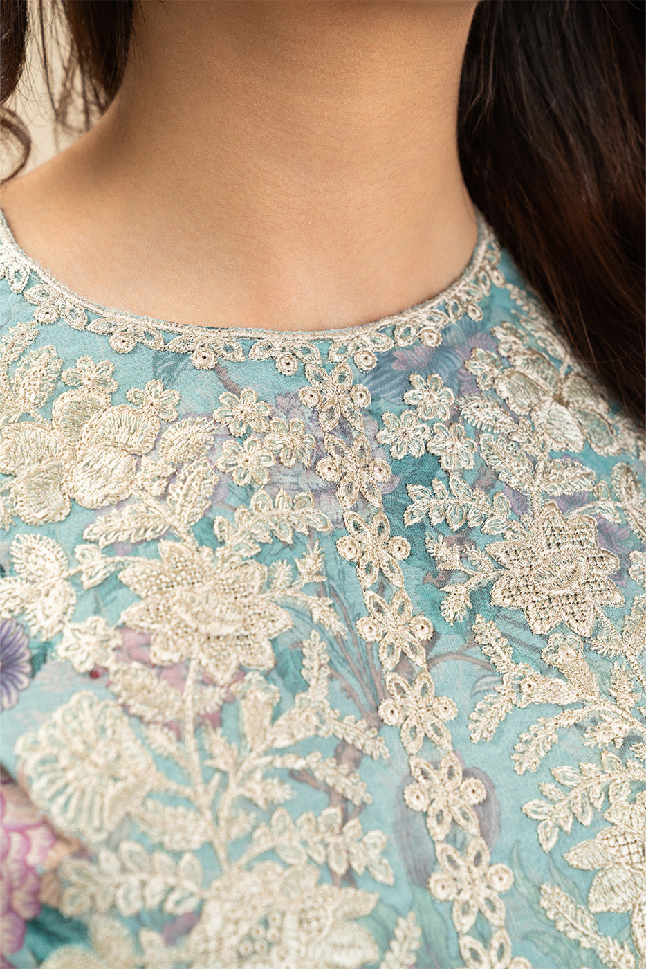3 PIECE EMBROIDERED LAWN SUIT-LAVENDER SPIRIT (UNSTITCHED)