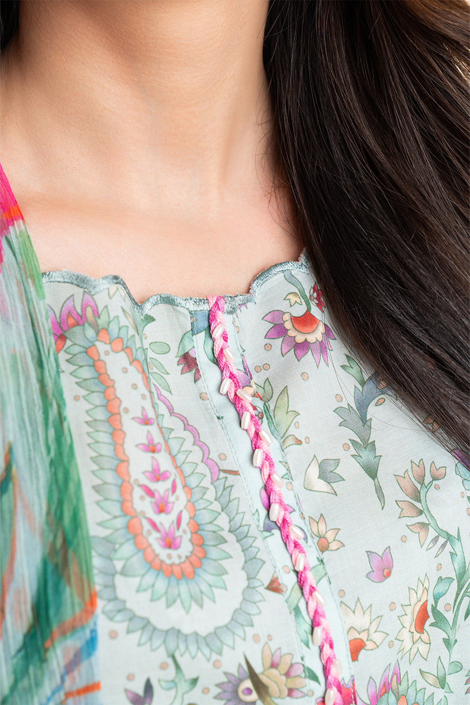 3 PIECE EMBROIDERED LAWN SUIT-RPEAT DESIGN (UNSTITCHED)