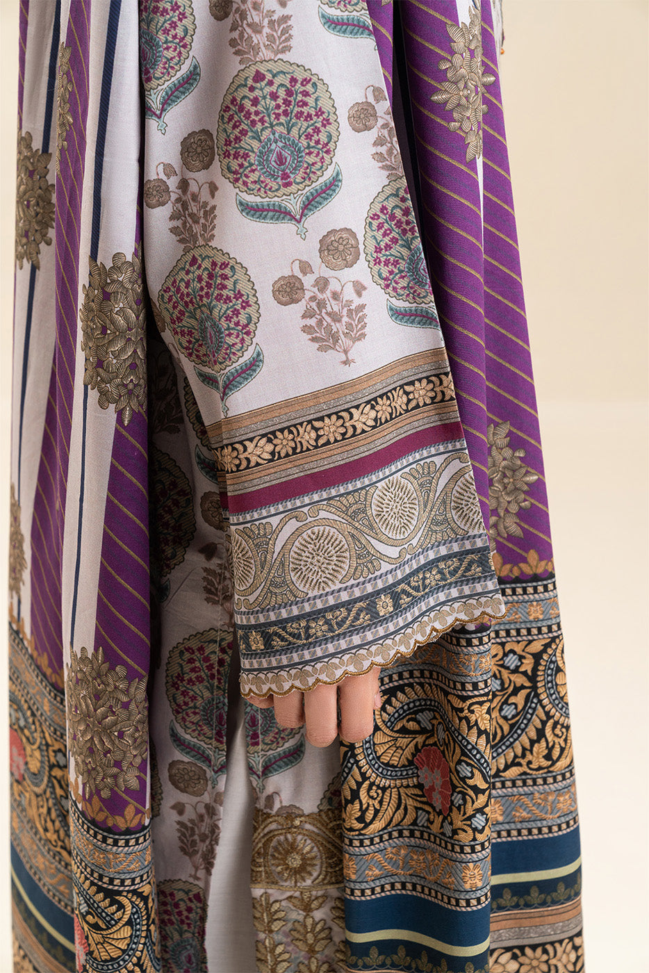 3 PIECE EMBROIDERED LAWN SUIT-SMOKY GLEAM (UNSTITCHED)