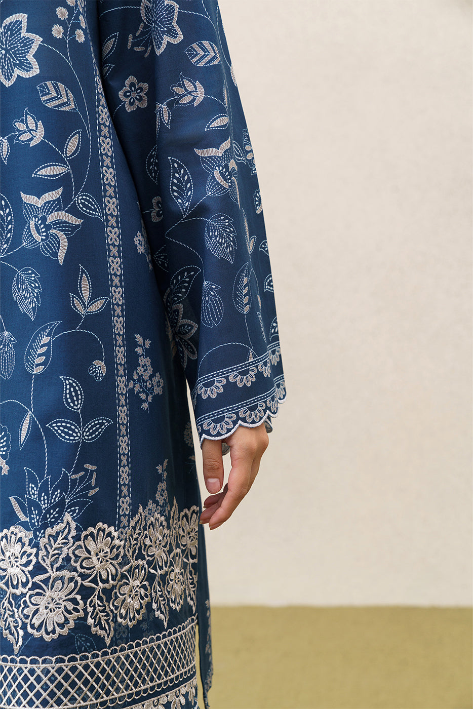 3 PIECE EMBROIDERED LAWN SUIT-MIDNIGHT AURA (UNSTITCHED)