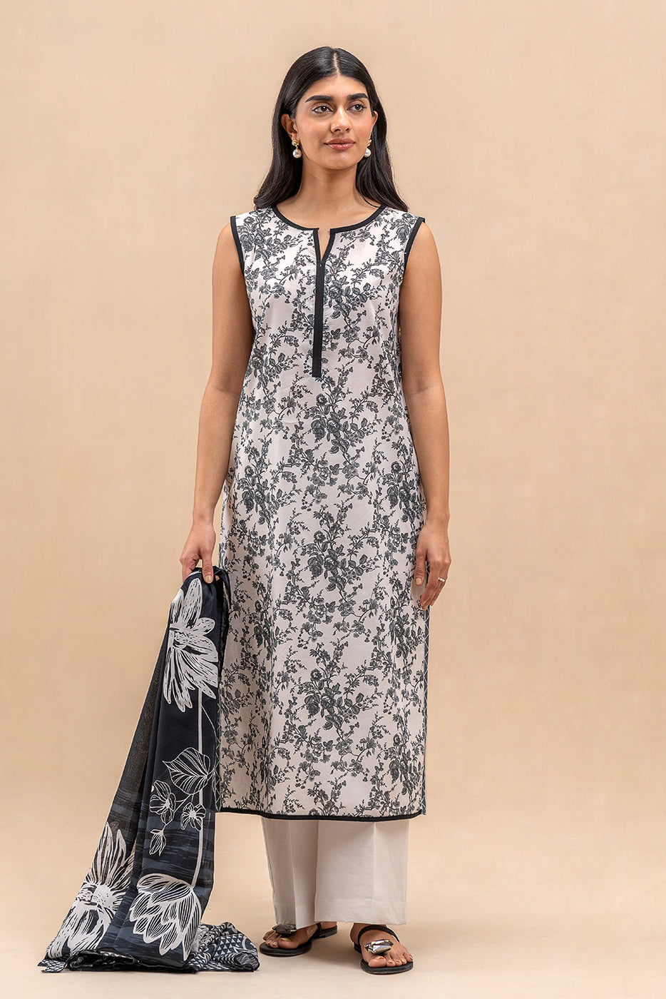 2 PIECE PRINTED LAWN SUIT-RAVEN BLISS (UNSTITCHED)