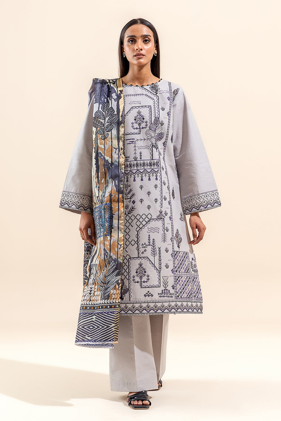 2 PIECE EMBROIDERED LAWN SUIT-ROYAL LEGACY (UNSTITCHED)