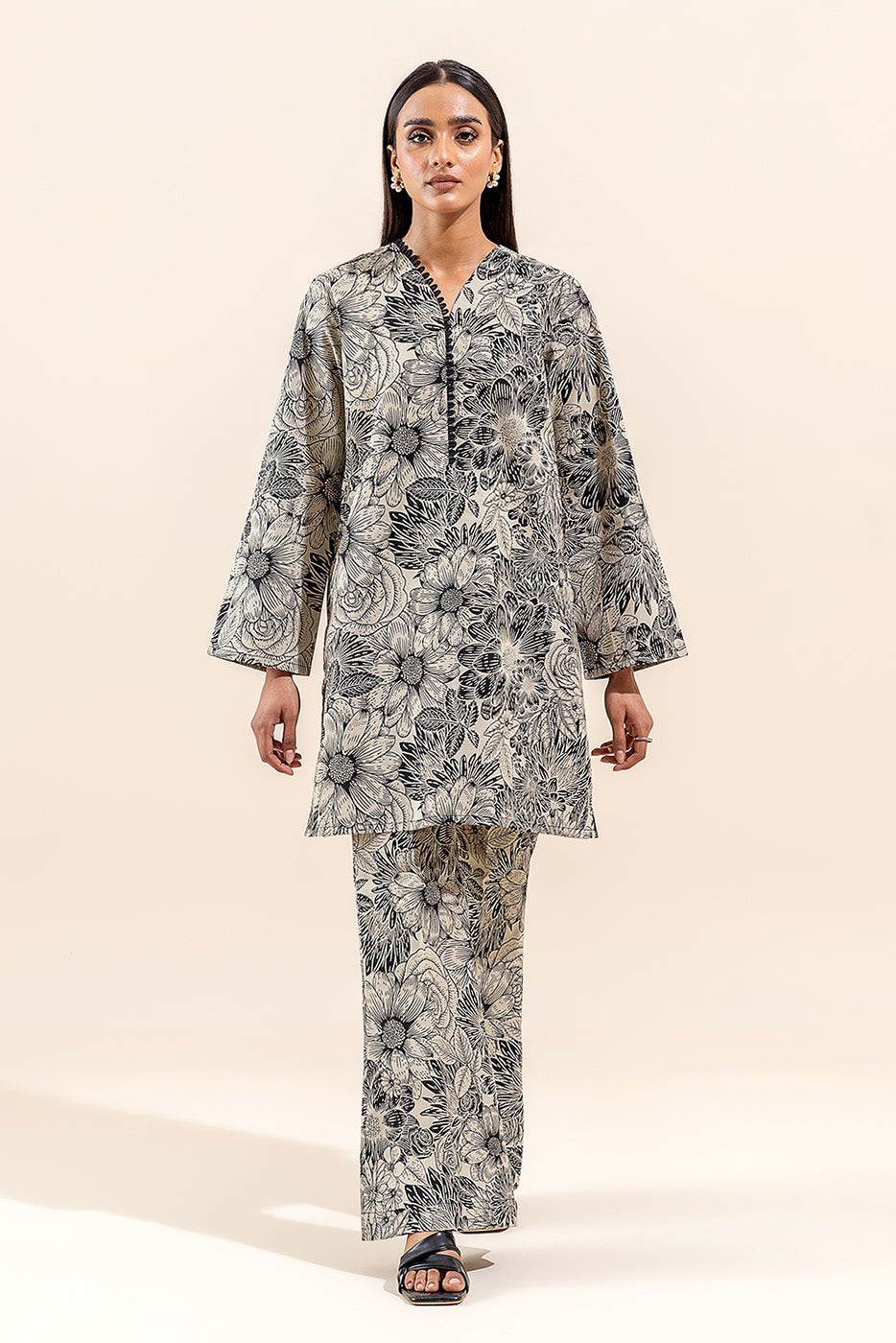 2 PIECE PRINTED LAWN SUIT-YIN YANG (UNSTITCHED)