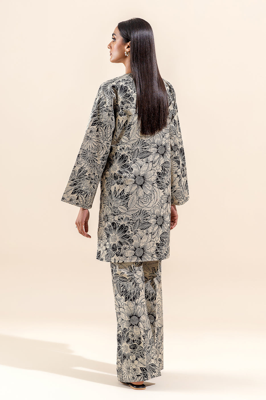 2 PIECE PRINTED LAWN SUIT-YIN YANG (UNSTITCHED)