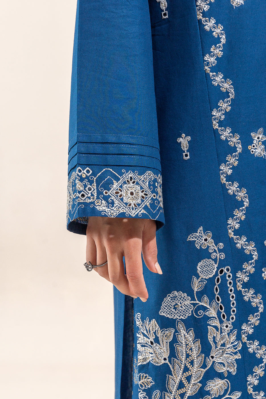 2 PIECE EMBROIDERED LAWN SUIT-MOONLIT OCEAN (UNSTITCHED)